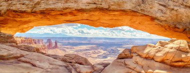 Mesa arch adlı sunrise, canyonlands Milli Parkı, utah, ABD