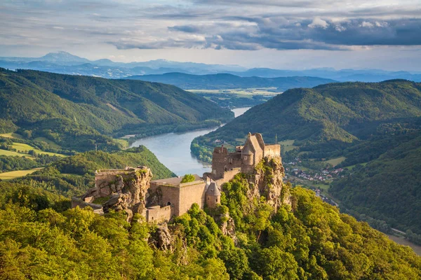 瓦豪河谷，奥地利 Aggstein 城堡废墟 — 图库照片