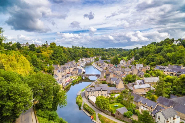 Cidade histórica de Dinan, Bretagne, França — Fotografia de Stock
