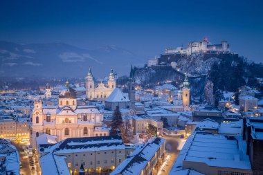 Salzburg Klasik Görünüm Noel zamanında kış, Avusturya