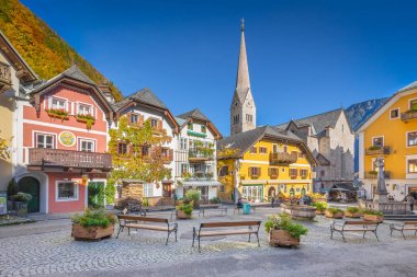 Salzkammergut, Avusturya Hallstatt, bölgenin tarihi kent Meydanı