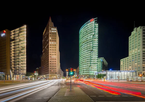 Potsdamer Platz à noite, Berlim, Alemanha — Fotografia de Stock