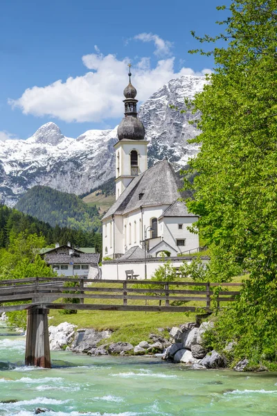Igreja de Ramsau, Nationalpark Berchtesgadener Land, Baviera, Alemanha — Fotografia de Stock