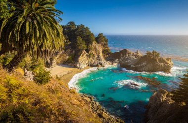 Mcway Falls, günbatımı, Big Sur, Kaliforniya, ABD