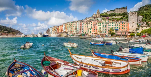 Pêcheur ville de Portovenere, Ligurie, Italie — Photo