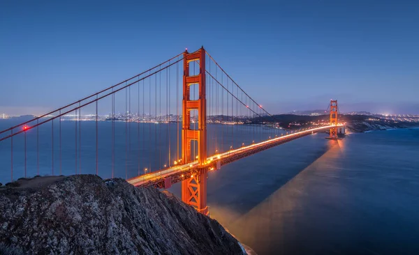 Golden Gate Bridge w półmroku, San Francisco, California, Stany Zjednoczone Ameryki — Zdjęcie stockowe