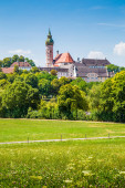 berühmte Abtei Andechs im Sommer, Landkreis Starnberg, Oberbayern, Deutschland