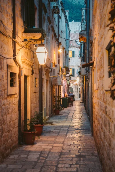 Historické město Dubrovníku za soumraku, Dalmácie, Chorvatsko — Stock fotografie