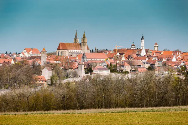 Middeleeuwse stad Rothenburg ob der Tauber in de zomer, Beieren, Duitsland — Stockfoto