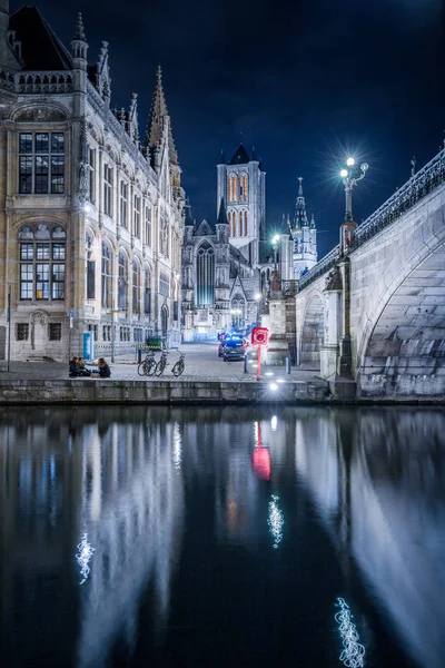 Ghent, Flanders, Belçika'nın Alacakaranlık görünümü — Stok fotoğraf