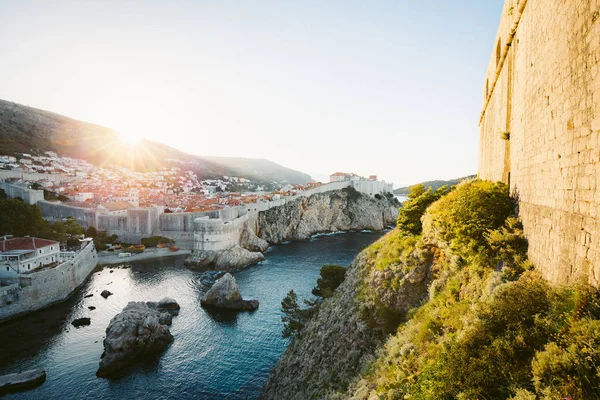 Исторический город Дубровник на рассвете, Далмация, Хорватия — стоковое фото