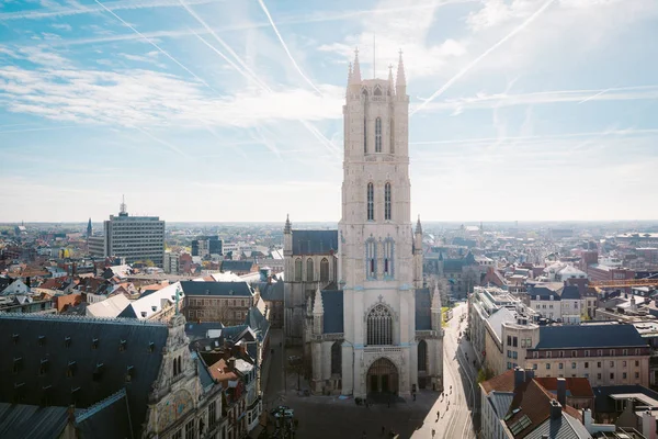 Binnenstad Gent met Sint-Baafskathedraal, Vlaanderen, België — Stockfoto