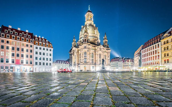 Widok Zmierzchu Słynnego Dresdner Frauenkirche Oświetlone Pięknym Zmierzchu Wieczorem Dramatycznym — Zdjęcie stockowe
