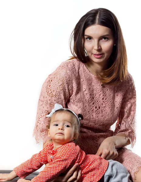 genç anne kızıyla birlikte