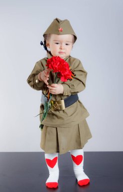 Kızıl Ordu asker kız