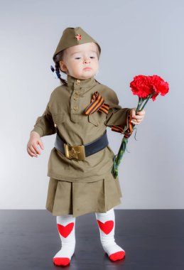 Kızıl Ordu asker kız