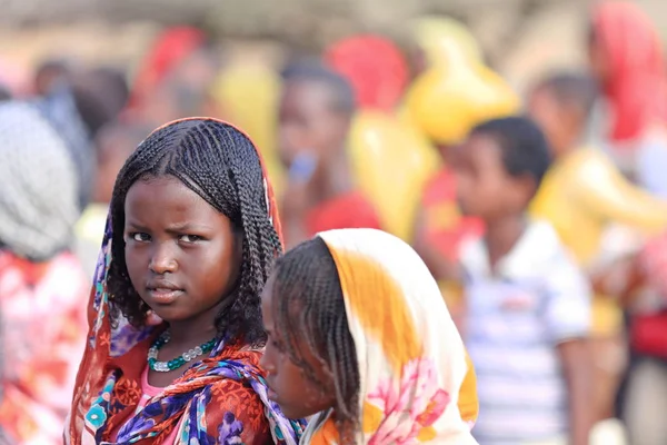 Lokale meisjes om hun school klaslokalen. Berahile-Ethiopië. 0395 — Stockfoto