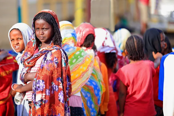 Local girls to enter their school classrooms. Berahile-Ethiopia. 0392 — Stock Photo, Image