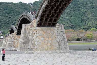 Kintai Kyo ahşap kemer köprü. Iwakuni-Japonya. 6781, kartal