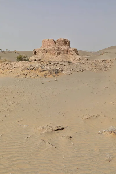Руины Ступы Равак и пустыни Вихара-Такламакан. Синьцзян-Уйгурский регион-Китай-0028 — стоковое фото