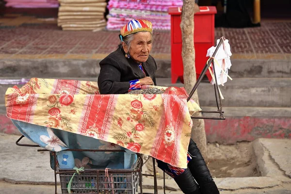 Hotan Xinjiang China October 2017 Gammal Kvinna Uiguriska Turkiska Folket — Stockfoto