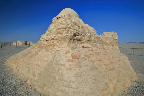 Santuario Budista Abovedado Que Encierra Función Stupa Sitio Monástico Existente —  Fotos de Stock