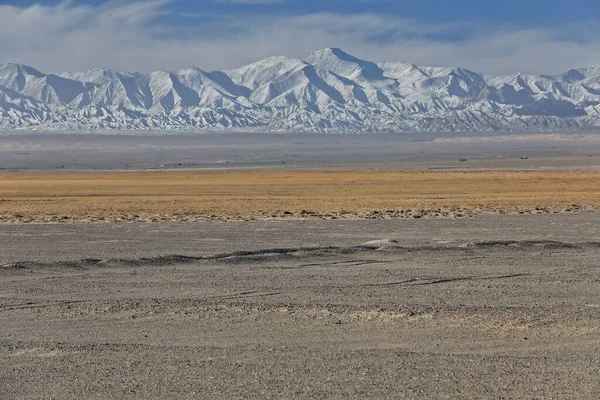 Wards View Nnal Highway G315 Desert Qaidam Basin Snowcapped End — Stock Photo, Image