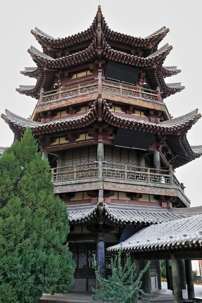 Pagoda Cinese Più Livelli Rovesciata Padiglioni Circostanti Con Vista Sul — Foto Stock