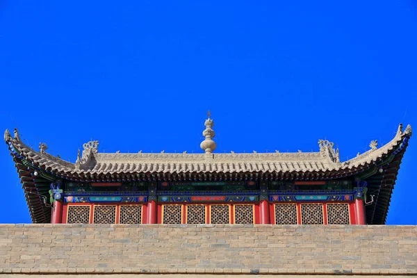 罗园门上方护塔的三层带拱顶的拱廊 内城砖墙上的W门 嘉于关关口要塞 嘉于关市 甘肃省 — 图库照片