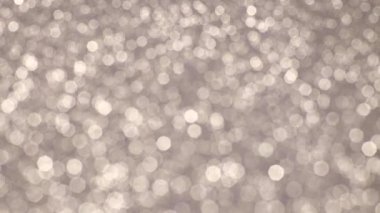 Kış bokeh etkisi. Soğuk gri bulanık ışıklar.