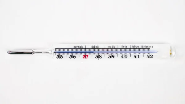 Quecksilberthermometer auf weißem Hintergrund — Stockfoto