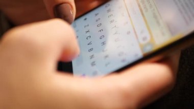 İtalyan kadın İtalyanca mesaj yazıyor, merhaba sevgilim, sana iyi şanslar dilerim. ....