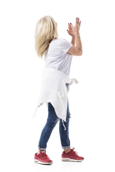 Achteraanzicht Van Blonde Onherkenbare Middelbare Leeftijd Vrouw Klappen Handen Applaudisseren — Stockfoto