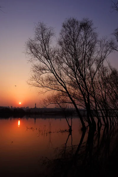 Frühlingssonnenuntergang Dnjepr — Stockfoto
