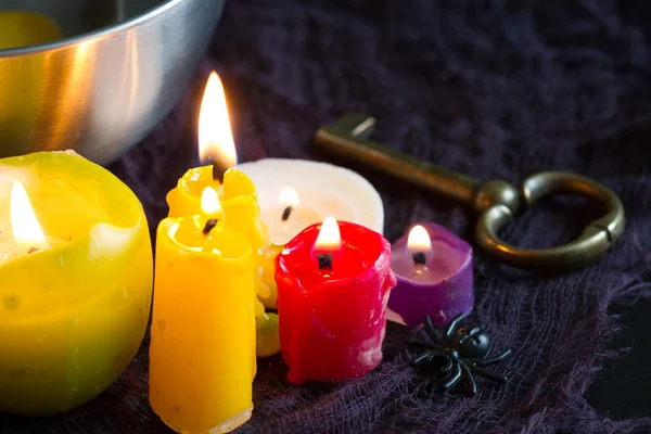 Divination and pouring wax polish tradition on 31 October
