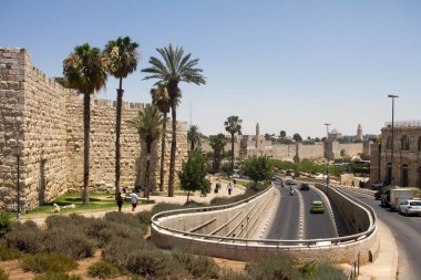 Jerusalem eski şehir duvara görüntüleyin. İsrail