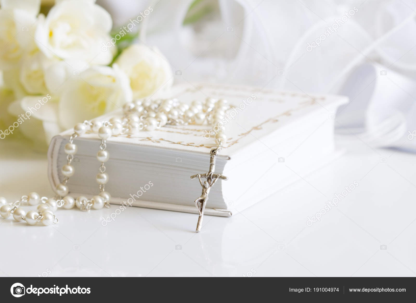 First communion centerpieces flowers First Holy Communion Symbol