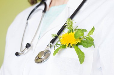 Doktor otlar ve stetoskop alternatif tıp soyut kavram ile
