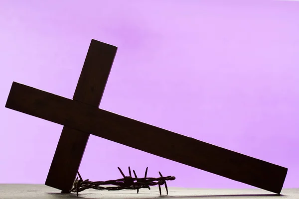 Abstract Easter Wooden Cross Crown Thorns Purple Background — Stock Photo, Image