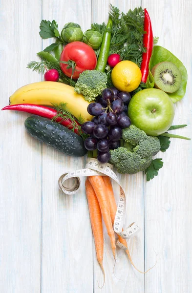 Bouquet Fresh Fruits Vegetables Wooden Board Healthy Diet Lifestyle Concept — Stock Photo, Image