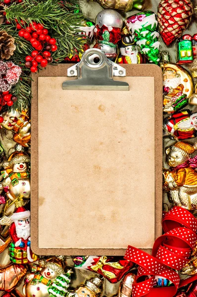 Presse-papiers avec lettre papier décoration de Noël — Photo