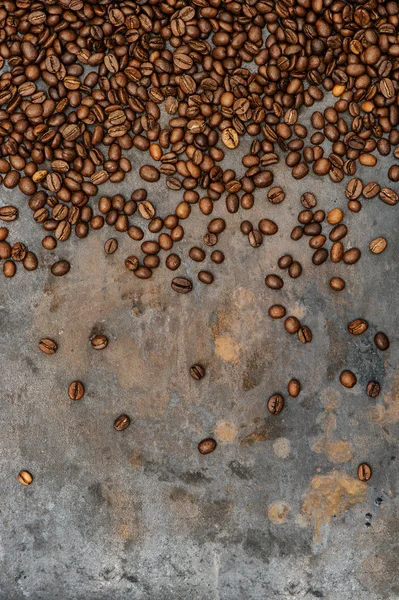 咖啡豆在 grunge 背景纹理 — 图库照片