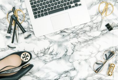 Defter ofis malzemeleri Aksesuar ayakkabı düz sosyal medya yatıyordu