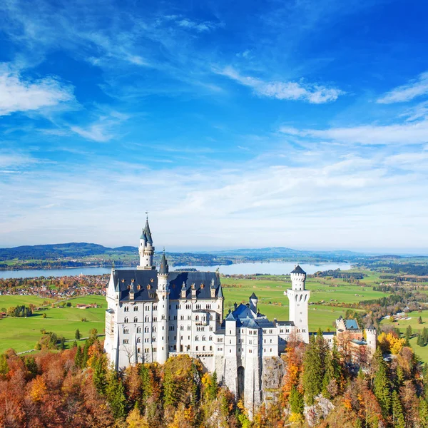 Neuschwanstein kastély őszi mérföldkőnek számító Németország Bajorország — Stock Fotó