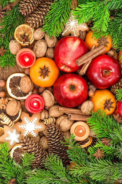 Natale cibo sfondo frutta biscotti spezie noci — Foto Stock
