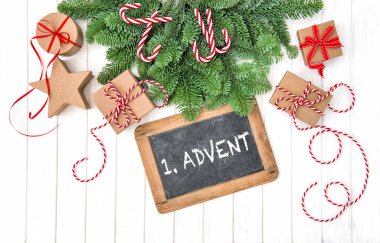 Ağaç dalları Advent Noel dekorasyon kara tahta hediyeleri çam