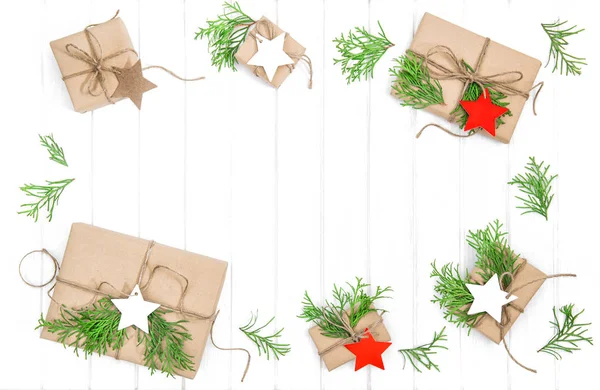 Geschenke Weihnachten Dekoration Papier Tags Feiertage Hintergrund — Stockfoto