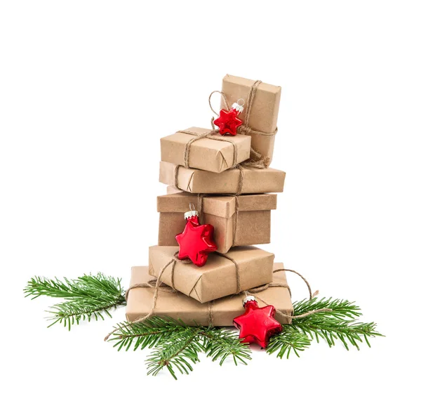 Cajas de regalo con decoración de Navidad . —  Fotos de Stock