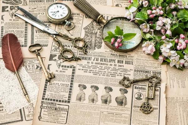 Antique accessories writing tools vintage fashion magazine — Stock Photo, Image