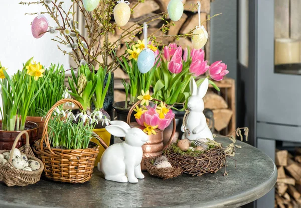 Easter decoration flowers eggs Festive home interior — Stock Photo, Image